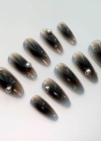 Galaxy Chrome Press-On Nails / Black Mirror Ombre Nail Set