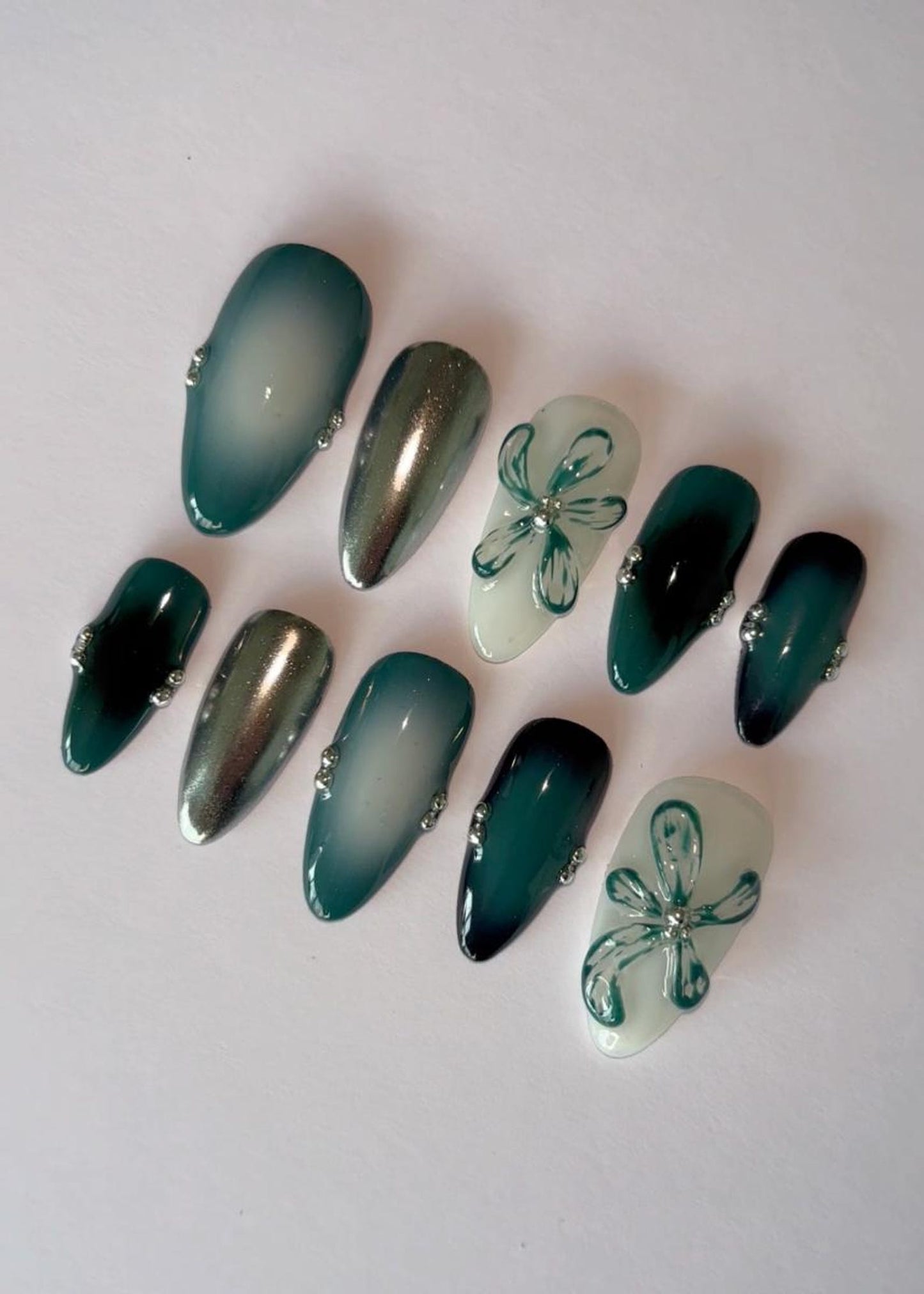 Emerald Blossom Press-On Nails / Green Gradient Floral Nail Set