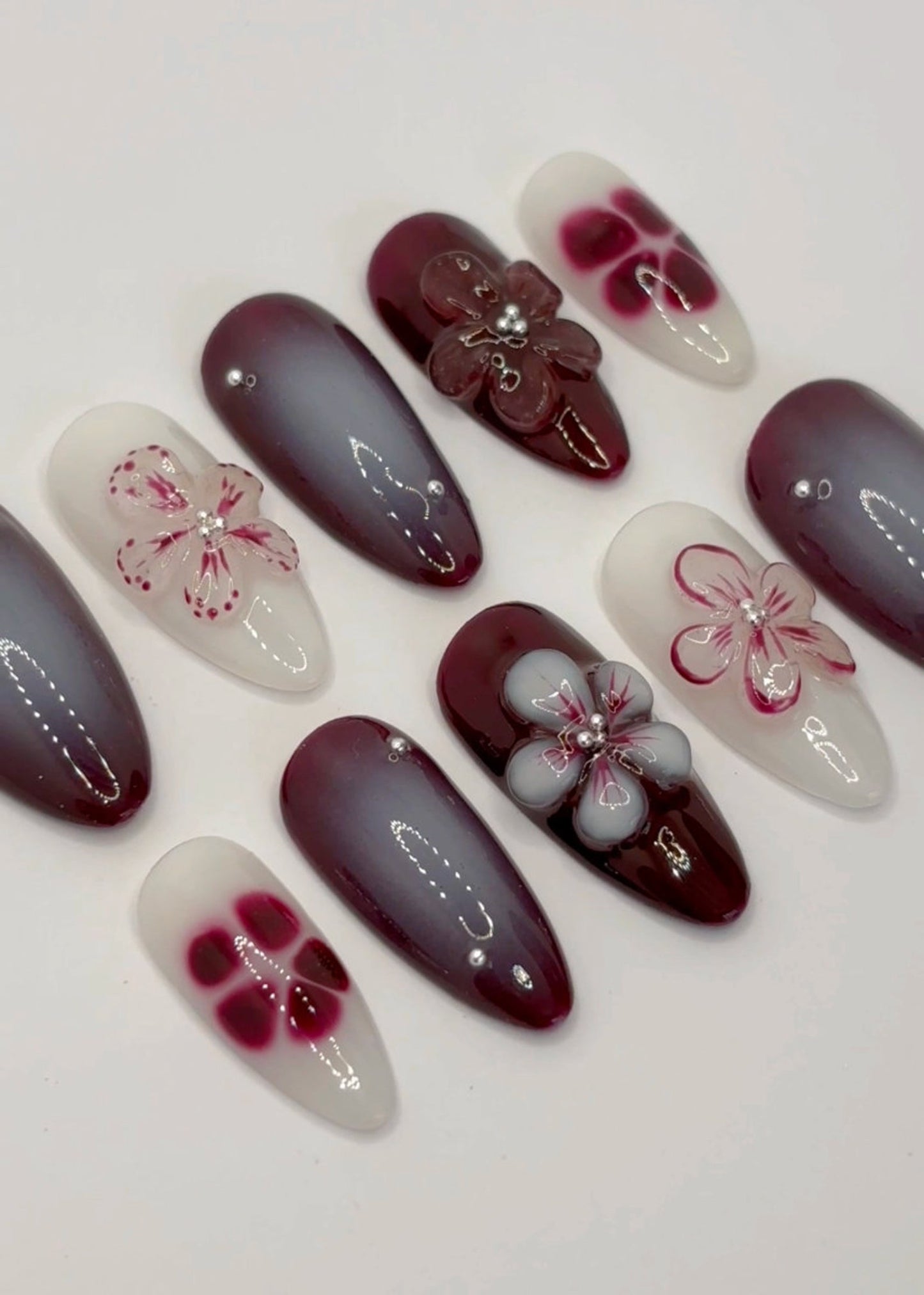 Elegant Bloom Press-On Nails / Burgundy Blossom Nail Set