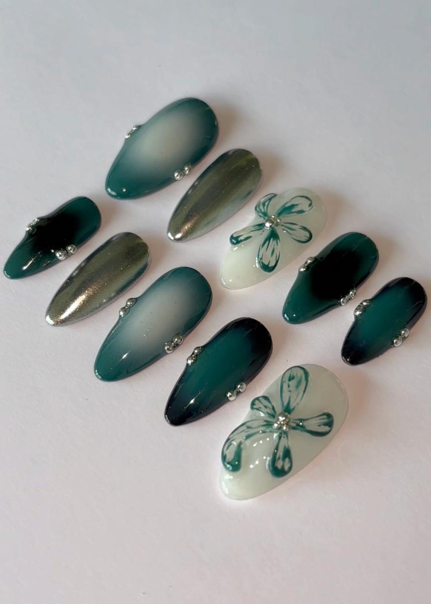 Emerald Blossom Press-On Nails / Green Gradient Floral Nail Set